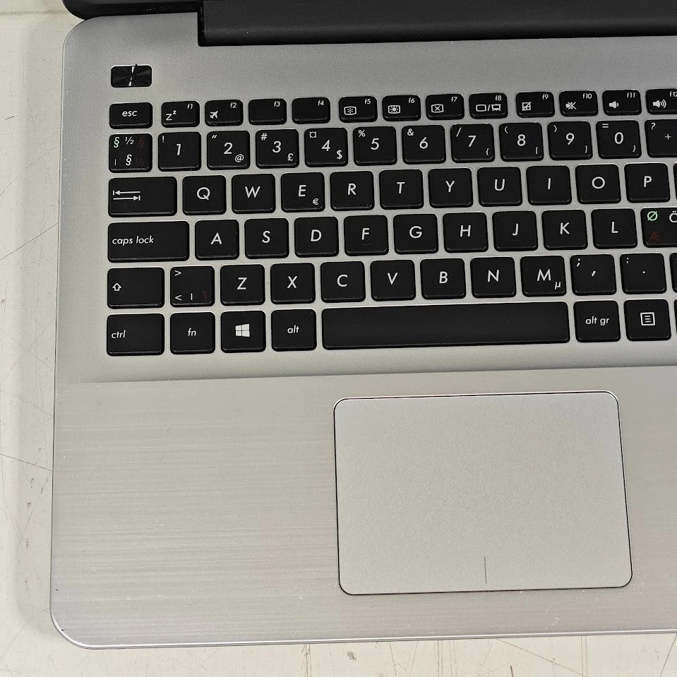 ASUS X555DG-DM051T Laptop – AMD A10-8700P, AMD Radeon R6, 8GB RAM - Image 2 of 4