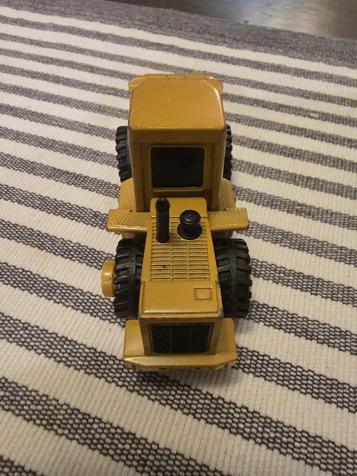 1/64 Die Cast ERTL 950E Caterpillar  CAT  Wheel Loader - Image 3 of 4
