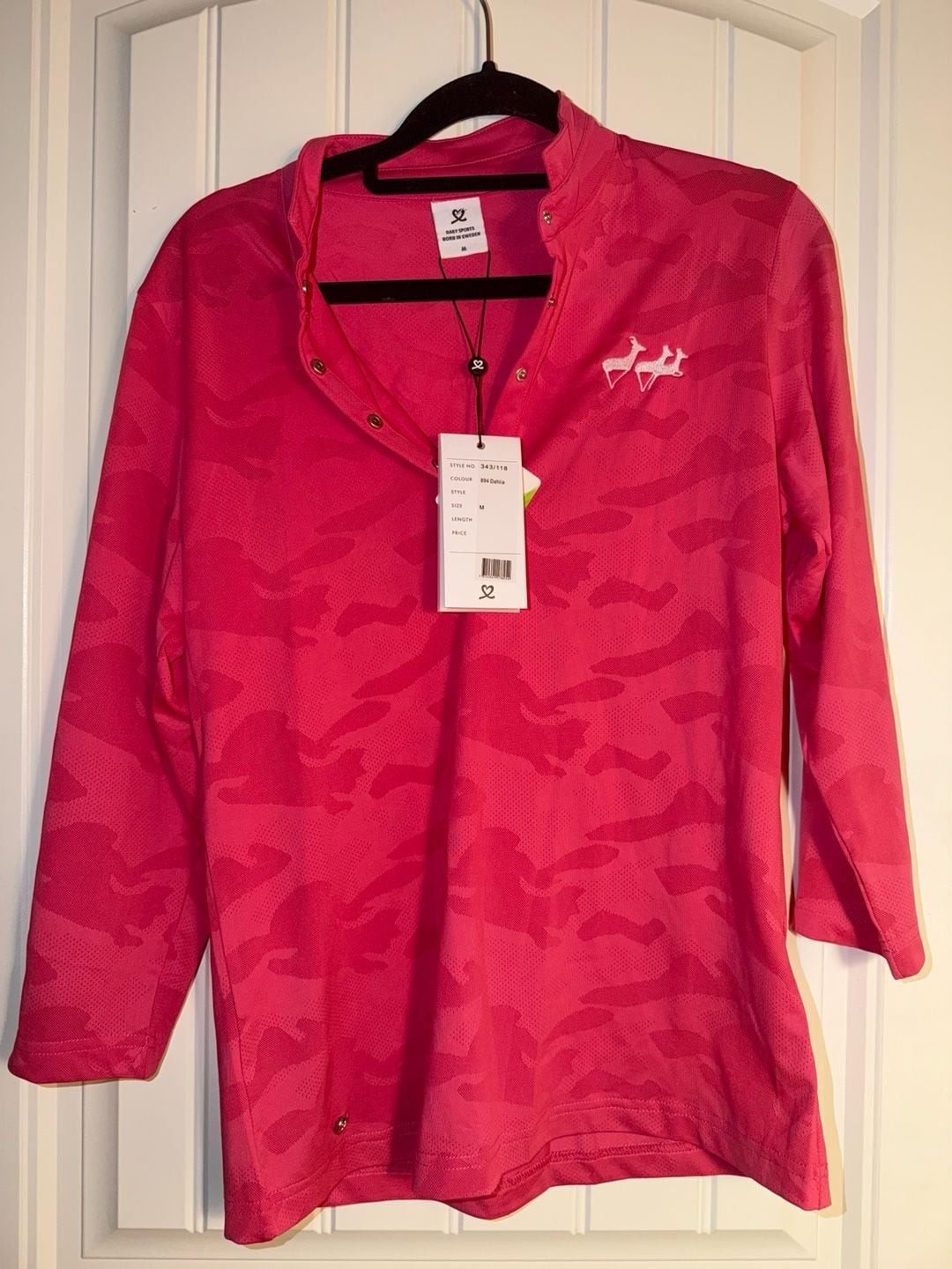 NWT Daily Sports Sweden Pink Camo Quarter Snap Golf Pullover Top M $100 MSRP, photo 2