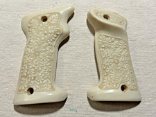 Vintage Pointer Imitation Ivory Grips For Colt 1911. Right Hand. Used.