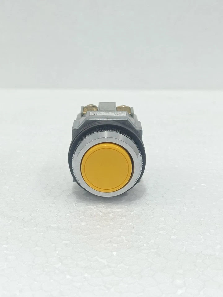 IDEC ABD110NY YELLOW PUSH BUTTON SWITCH CONTROL UNIT PANEL MOUNT NEW FAST SHIP - Image 4 of 4