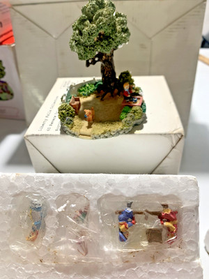 New Open Box Vintage Liberty Falls Playground Americana 5 Piece  AH300 1996