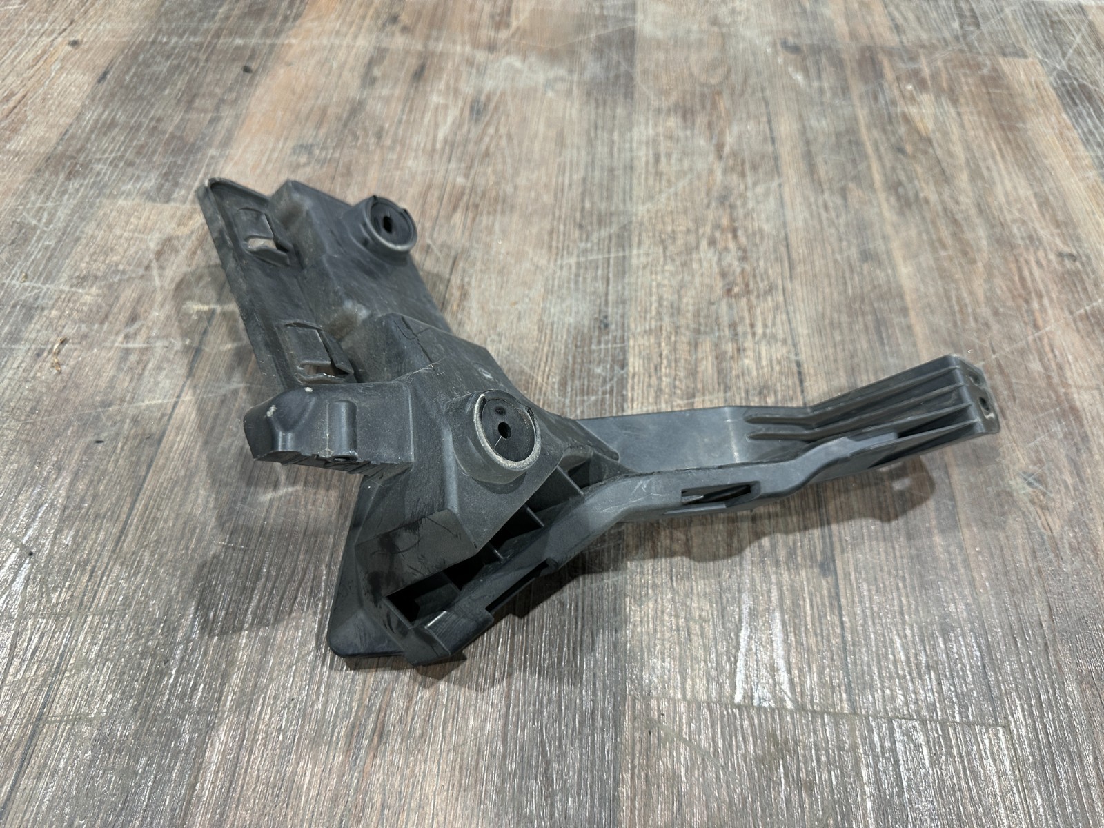 2018-2024 LAMBORGHINI URUS REAR RIGHT BUMPER BRACKET OEM 4ML 807 394