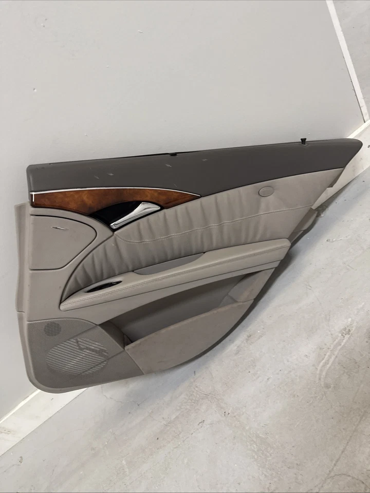 03-06 OEM Mercedes W211 E500 Rear Right Door Panel With Black Shade. Complete! - Image 2 of 4