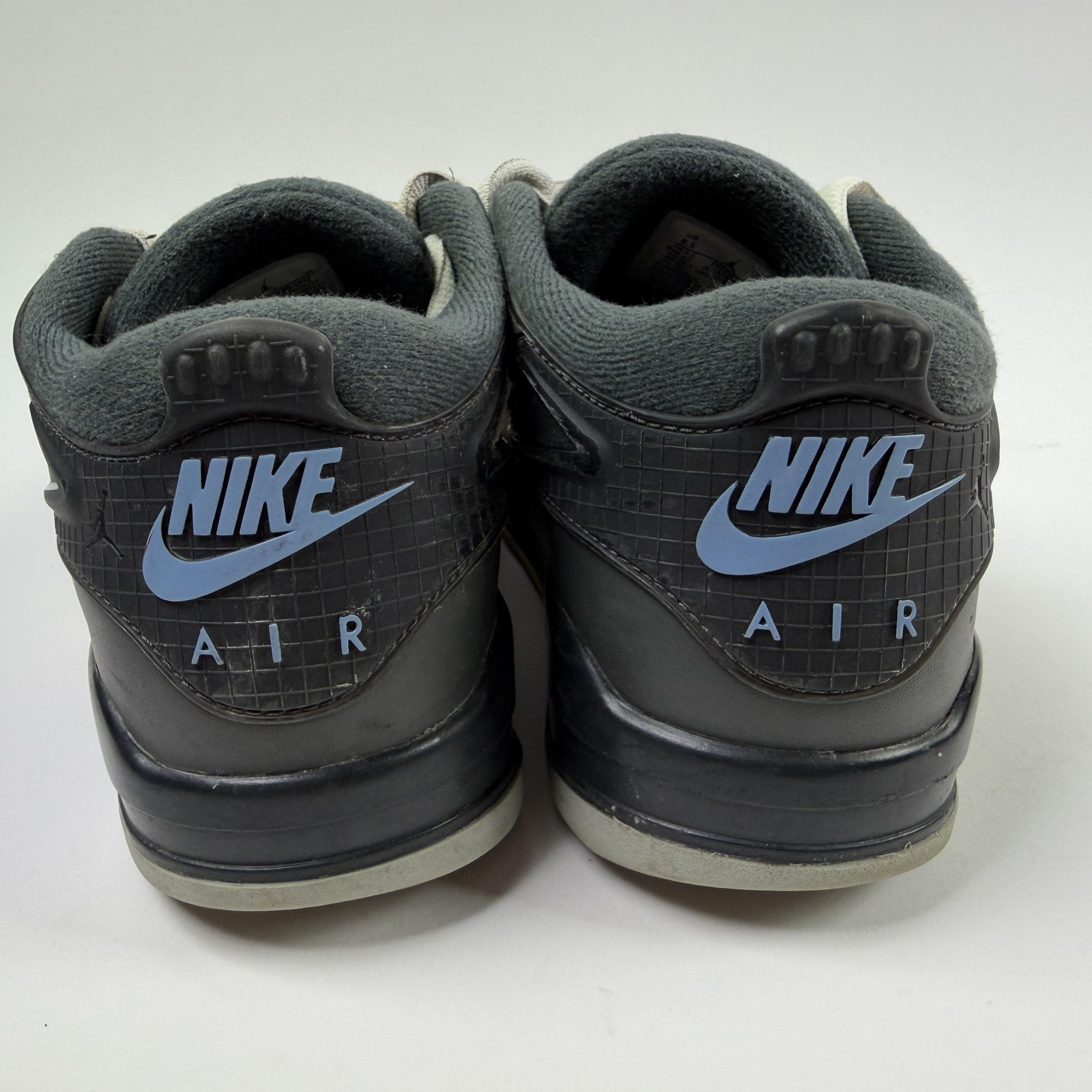 Nike Air Jordan Shoes Mens Size 8.5 Gray Black Low Top Sneakers FQ7939-002 thumbnail 3