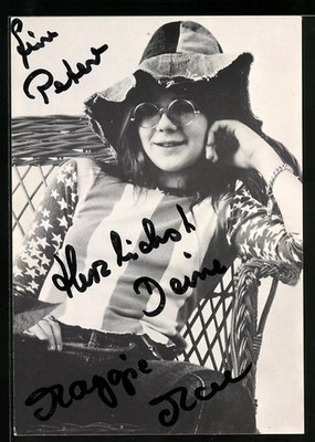 Postcard Musician Maggie Mae with Head Supported, Autograph 
