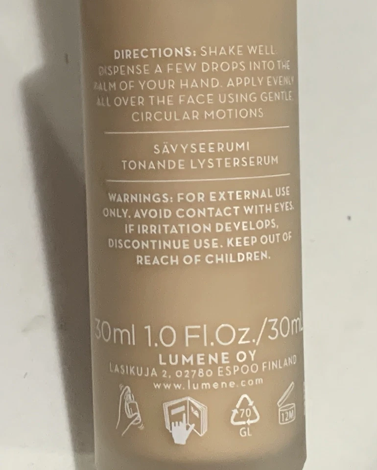 Suero de belleza Lumene Invisible Illumination Instant Glow universal medio Foto 2 de 2