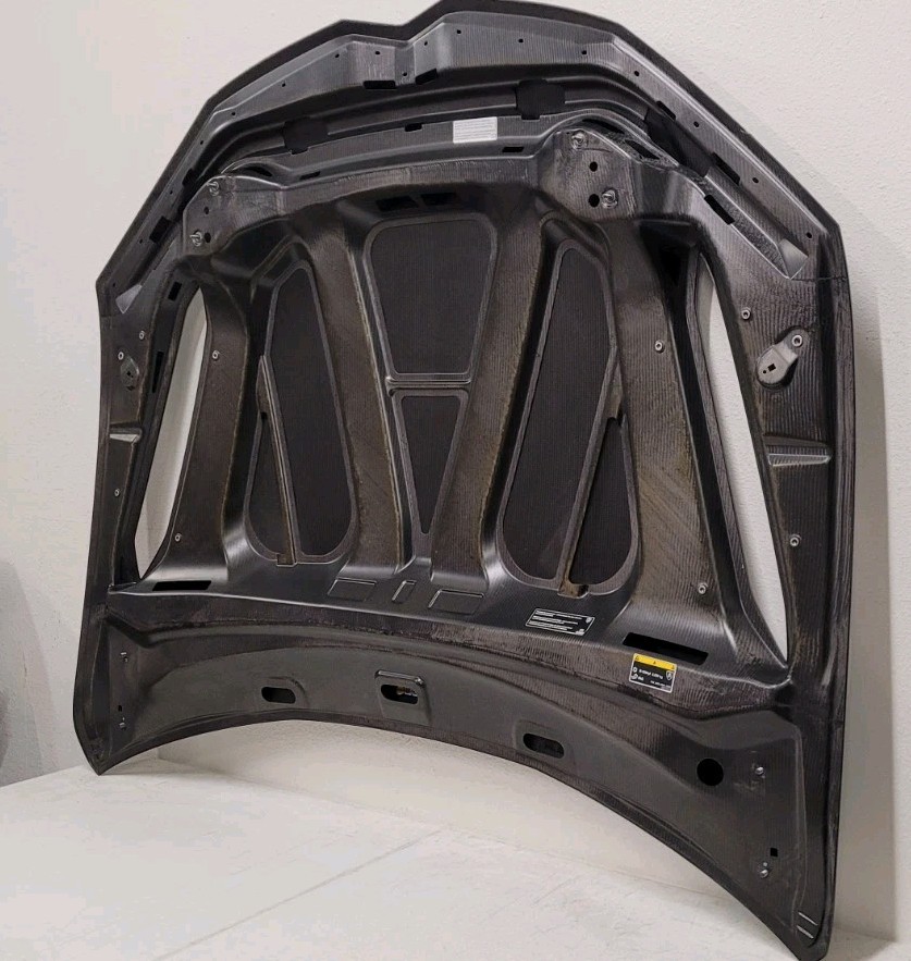 Lamborghini Urus 2023-2024 Front Hood