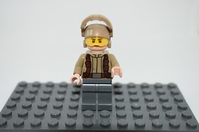 LEGO Star Wars Resistance Trooper SW0697 Dark Tan Jacket Helmet 75131