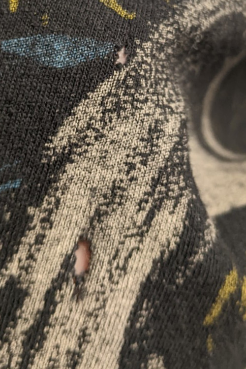 KURT COBAIN Black Graphic T-Shirt Converse Shoes Sunglasses Spencers Gifts LG thumbnail 8