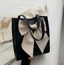 Tragetasche Kunstleder schwarz/beige Schleife...
