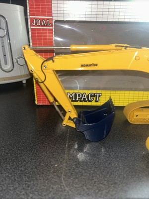 Joal Komatsu PC400LC Excavator 1:32 Scale Near Mint Boxed Cracking