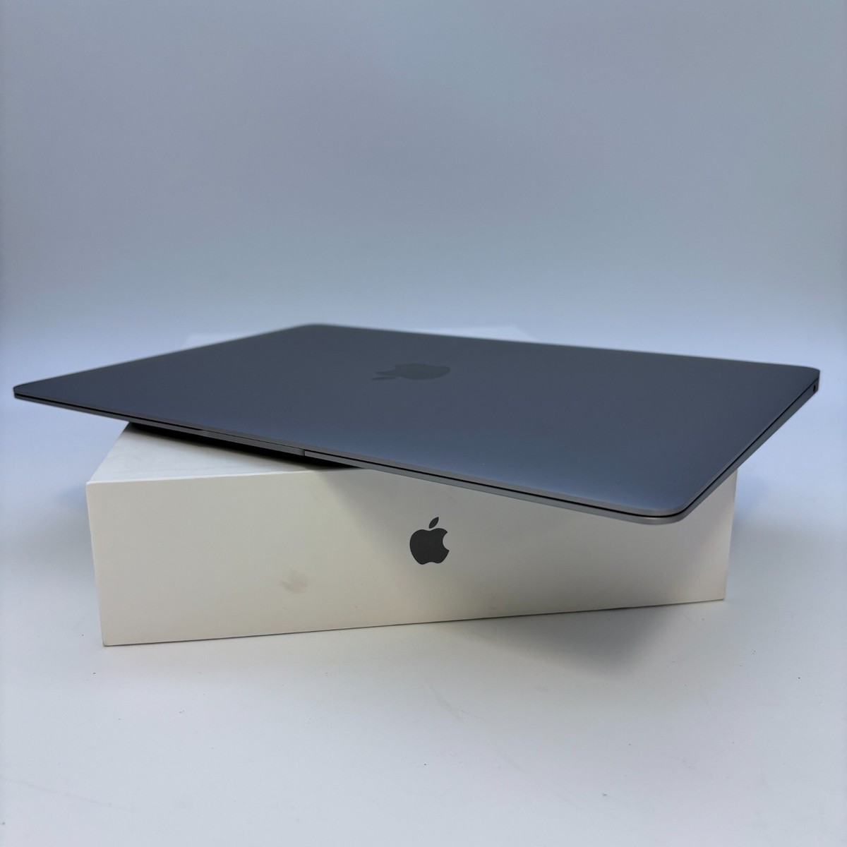 EXCELLENT 2020 Apple MacBook Air 13-inch M1 Chip 16GB RAM