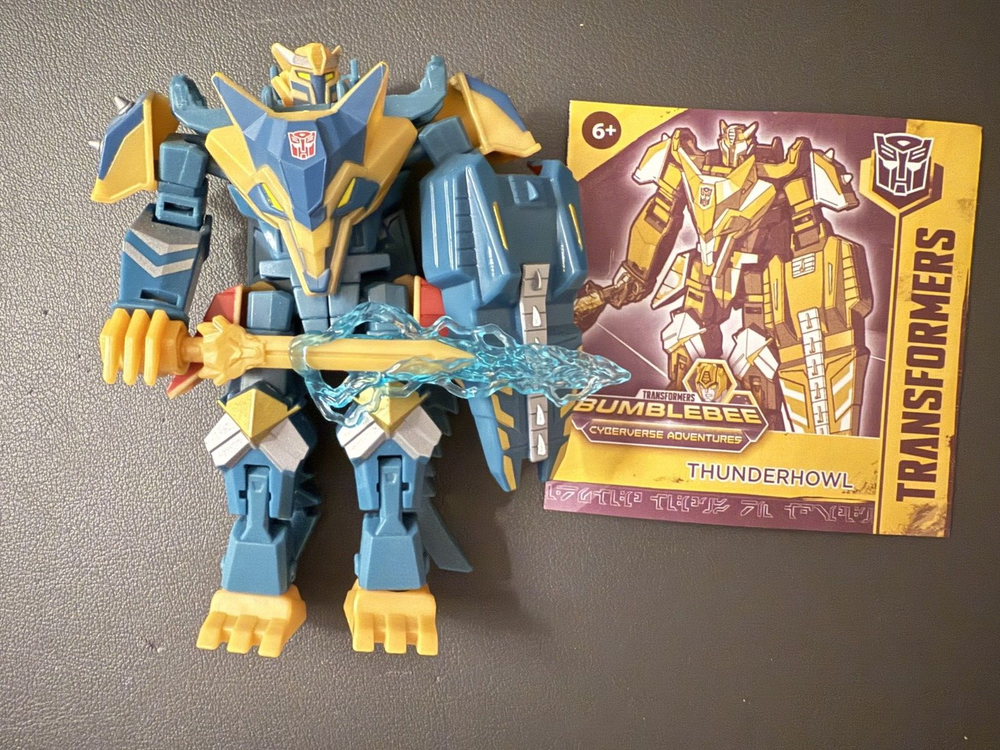 Transformers Bumblebee Cyberverse Adventures Thunderhowl Complete