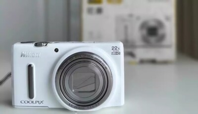 Nikon COOLPIX S9600 16.0MP 22x Optical Zoom Digital Camera - 100