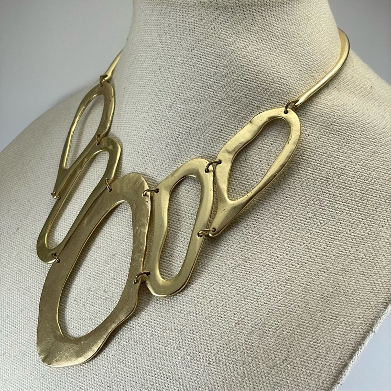 Modern Abstract Metal Bib Statement Necklace Togg… - image 3