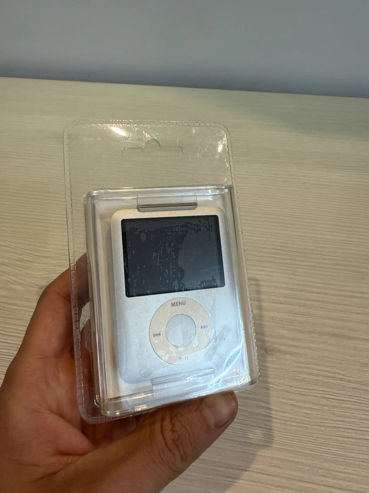ipod nano 3a generacion 4gb a1236 NEW sealed ( collectable) - Imagen 4 de 4