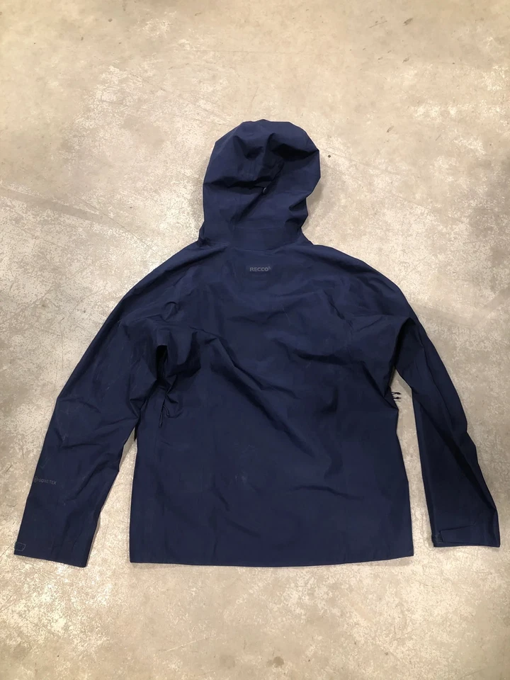 Мужская маленькая куртка Patagonia (новая) - Изображение 2 из 4