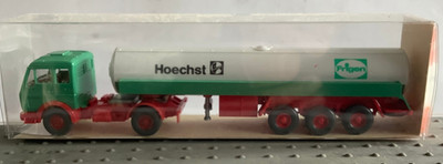   Wiking 825 1:87 MB Tank-Sattelzug ''Hoechst - Frigen'' (GN459-4R7/4/4)