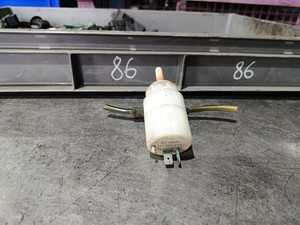 VW Passat B3 B4 Golf II 2 Wischwasserpumpe Waschwasserpumpe 191955651