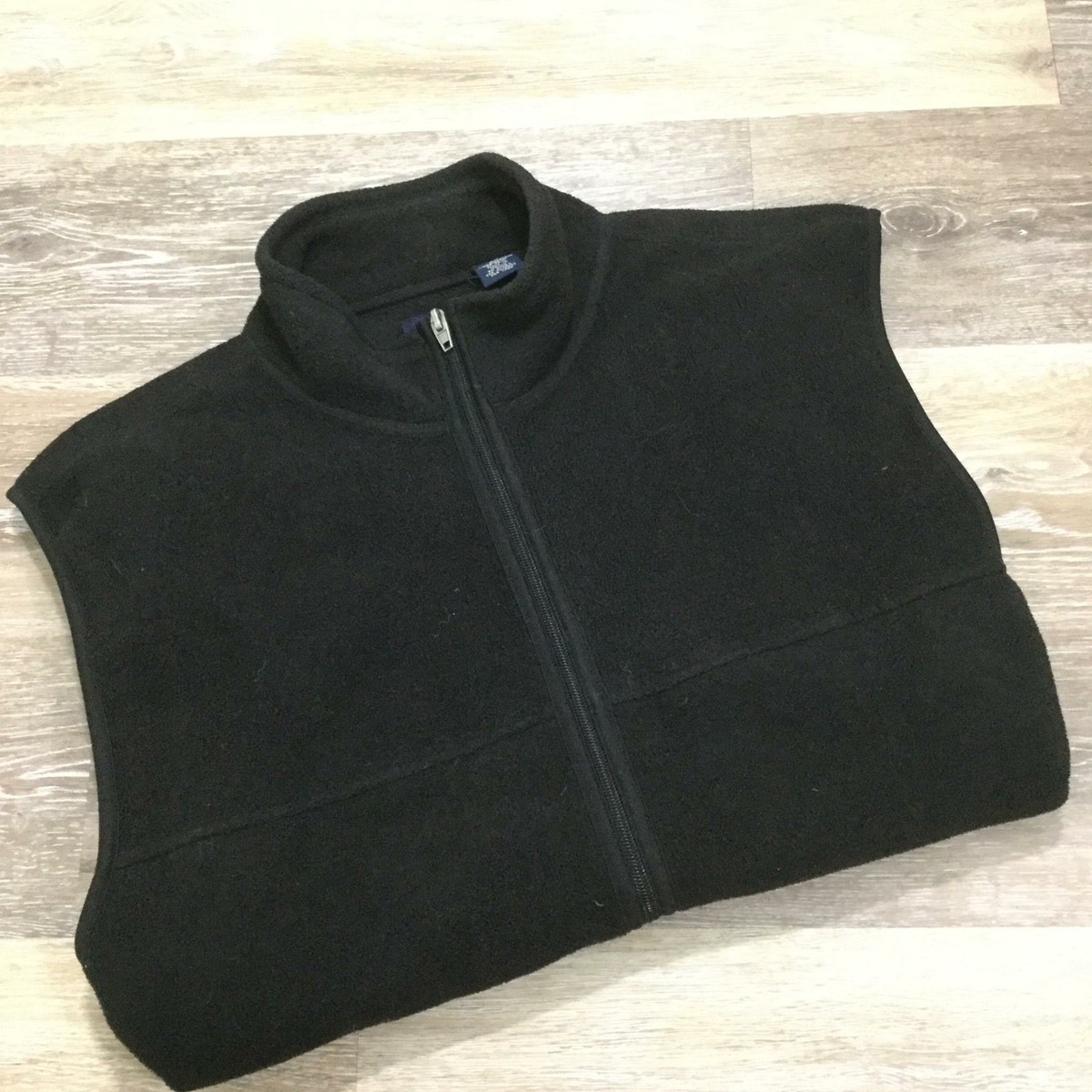 GAP Full Zip Up Mock Neck Sleeveless Black Fleece Vest GAP Full Zip Up Mock Neck Sleeveless Black Fleece Vest