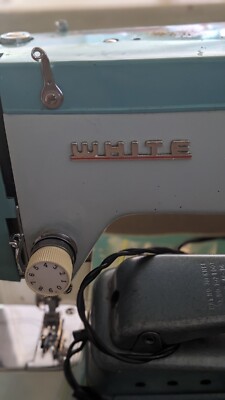 器 一つ ヴィンテージ Vintage White Sewing Machine Model 1265 Turquoise Blue Zig Zag