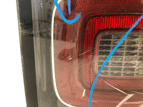 2018-2020 Land Range Rover L405 Rear Right Passenger Taillight OEM Used #826414 - Picture 3 of 8