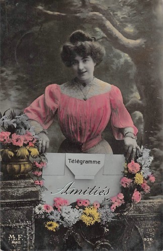 Ancienne Carte Postale Fantaisie – Jeune Femme Et Poissons – France, Années 1910