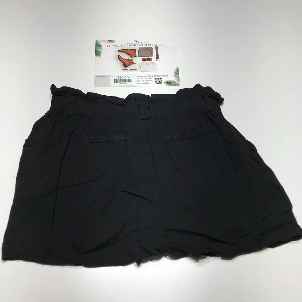 New Look Shorts Womens Size Large Black Paper Bag Waist Lightweight Rayon Fabric - Image 2 of 4