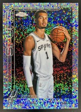 2025-26 Topps Chrome Update Victor Wembanyama Variation Speckle Refractor #22