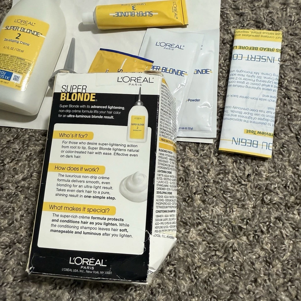 L'Oreal Paris Super Rubio Crema Aclarante 200 RUBIO BLANQUEADOR Kit de Color de Cabello Foto 4 de 4
