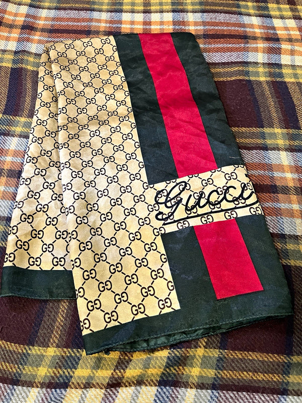Gucci GG scarf pre loved.