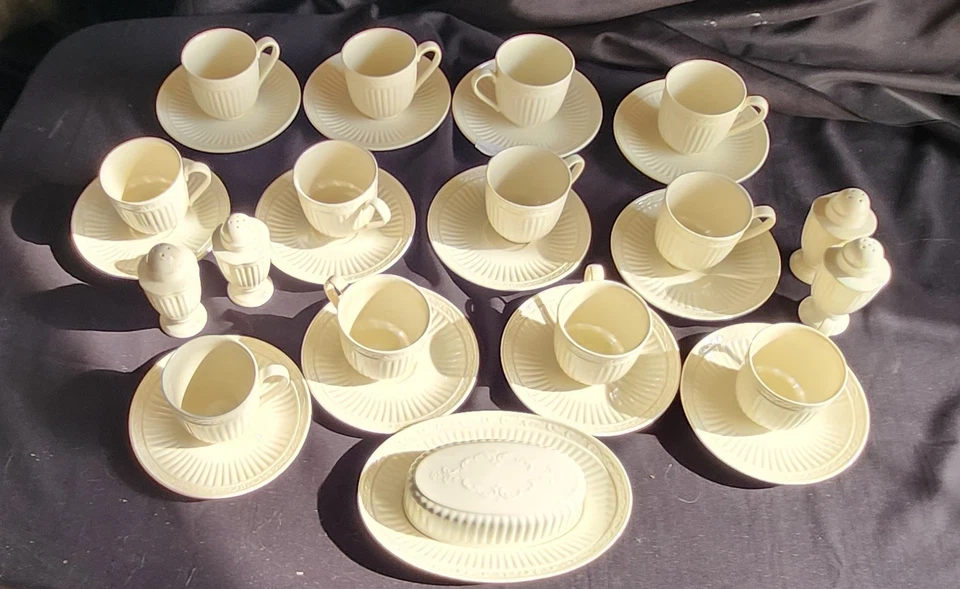 Juego de 26 tazas y platillos de té Mikasa Italian Countryside 2xS&P mantequilla Foto 4 de 4