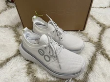 *Brand New* Women's Size 8 Oofos OOmy Stride Casual Revoery Shoe - White