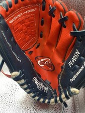 Rawlings Player Series Red Youth Baseball Glove PL90SN 10  Throw Hand: Right