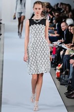 NWT. RUNWAY. Oscar de la Renta Silk Knee-Length Dress Size: XS | US 2