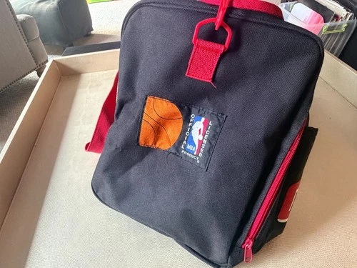 Vintage 1990s Chicago Bulls Duffle Bag NBA Official Licensed Product Travel Bag image 5