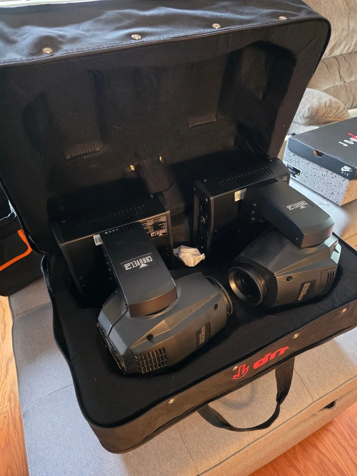 Chauvet 255 IRC Moving Head Spotlight (Set of 2 Lights) with Cases - Image 4 of 4