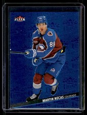 2025-26 Fleer Ultra  Medaillon Saphire Martin Necas 16/25 #M-36