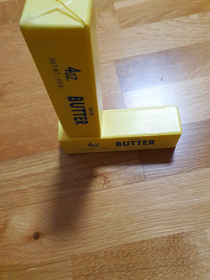 2x Salted Butter 4 oz (113 g) gelbe Spielzeug-Butterstücke Dekoartikel