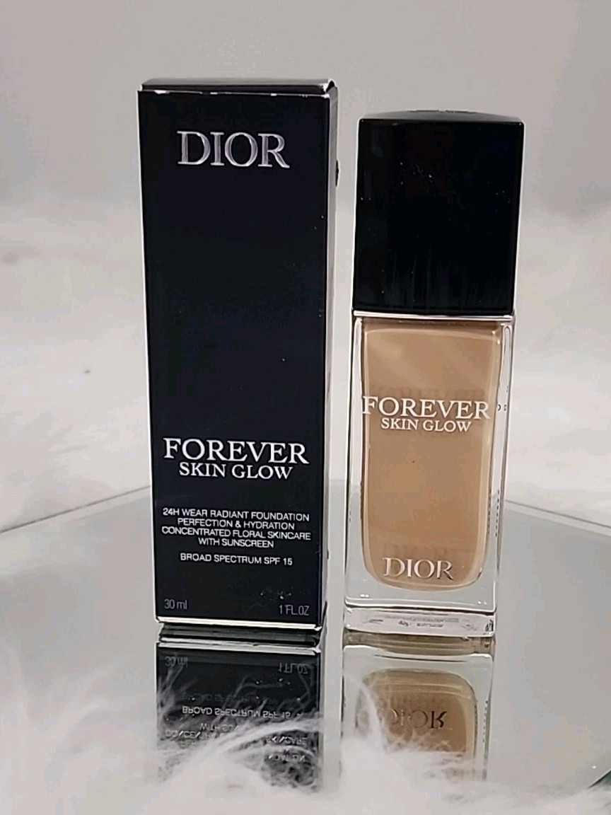 Dior Forever Skin Glow Foundation 3N SPF15 24H Wear Exp 04/2026 $57-image