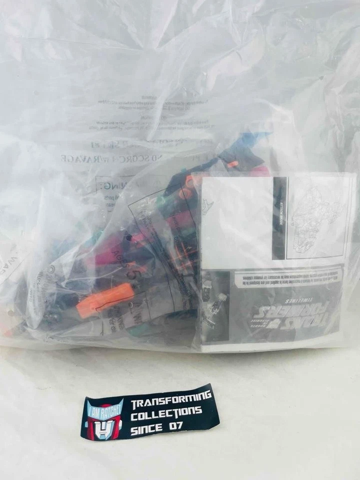 Transformers TFCC 2010 Botcon Exclusive Double Punch Scorch and Ravage Sealed - Image 4 of 4