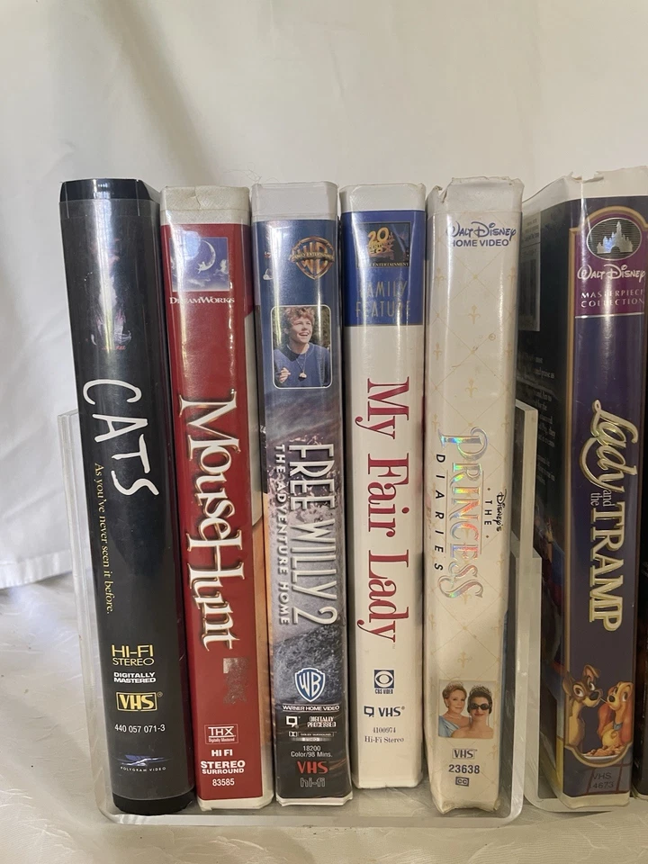 Disney & Family VHS Tape Collection Lucky 13 Lot Good Condition 8 Disney + 5 - Image 4 of 4