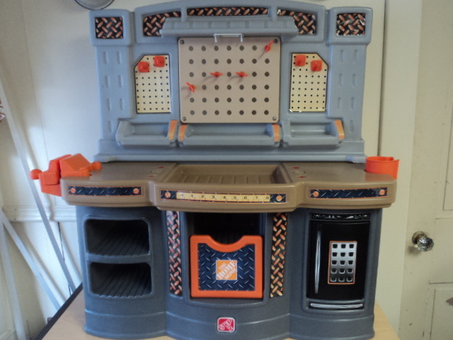 Step2 The Home Depot Handyman Workbench Model 18081973 For Sale