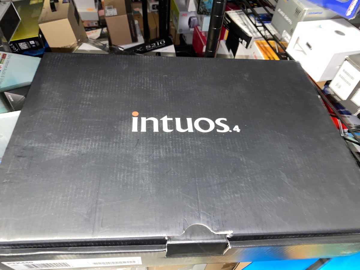 WACOM　intuos4 SPECIAL EDITION　PTK−440/K2 61rnuEsE1XL._UF350,350_QL80_.jpg