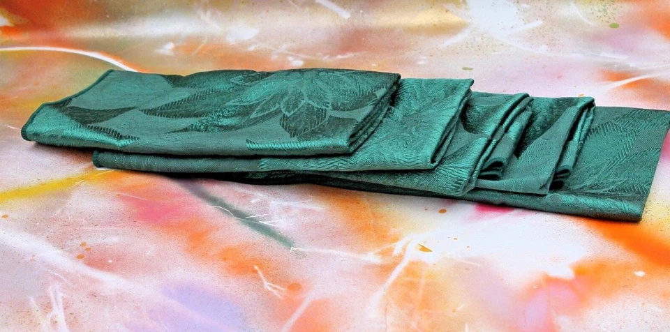 Hunter Green Poinsettia Damask Table Napkins 16" square, Set of 5  FREE SHIP! - Image 2 of 4