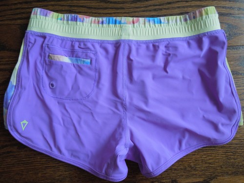 LULULEMON IVIVVA GIRLS SHORTS SZ.12 - Picture 3 of 3
