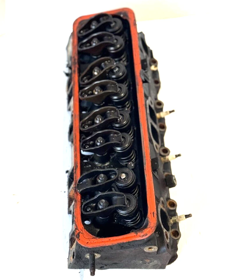 GMC K2500 350 TBI 1995 V8 culata usada buen estado para renovación Foto 4 de 4