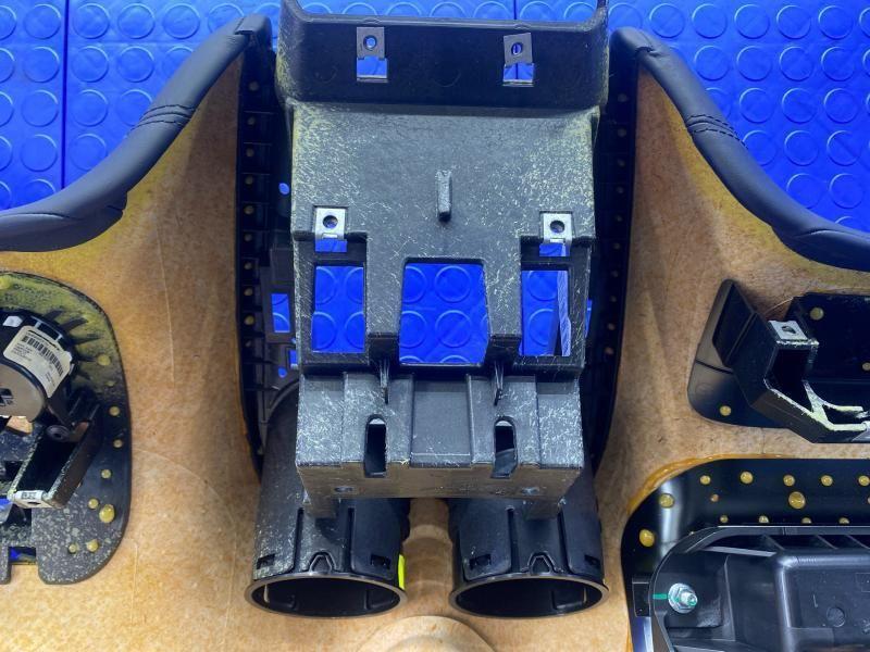 2016-2021 MCLAREN 570S FRONT DASHBOARD INSTRUMENT DASH PANEL LEATHER *SCRATCHES*