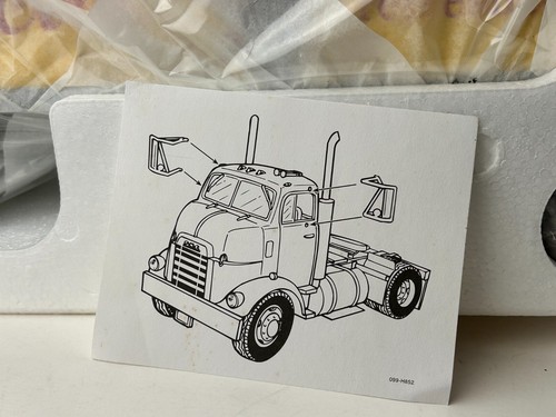 Ertl 1/25 Scale Diecast 1954 GMC Coca Cola Semi with Great Dane Trailer with Box - Picture 11 of 21